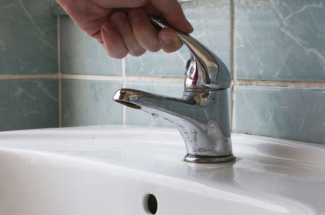 CONSTANȚA: Consumatorii din zona Medeea rămân fără apă