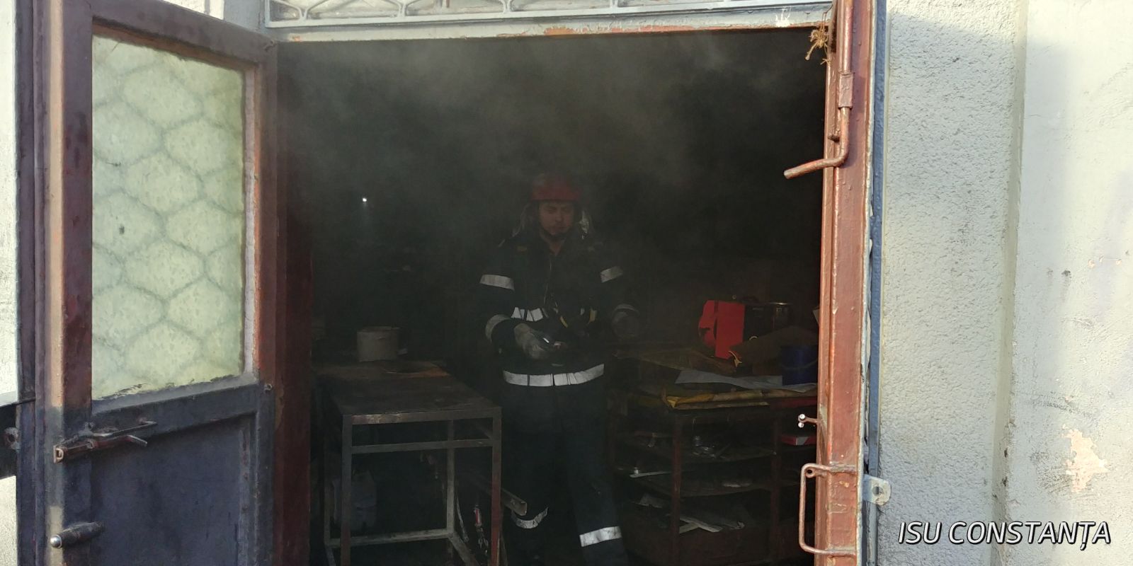 FOTO – CONSTANȚA: Incendiu pe strada Atelierelor