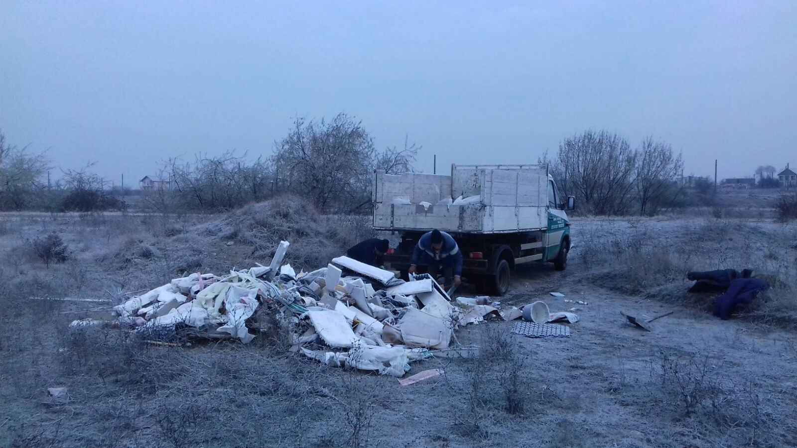 Județul CONSTANȚA: Un CLUB renumit a fost sancționat după ce a depozitat deșeuri pe canalul Dunăre Marea Neagră