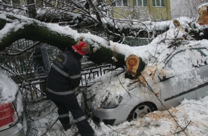TULCEA: Oamenii sunt sfătuiți să se adăpostească în locuințe pe parcursul codului portocaliu de vreme extremă