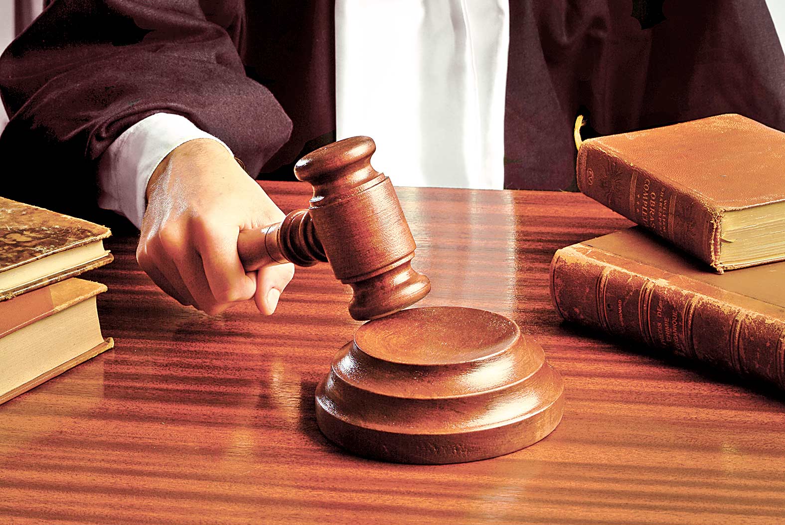 Închisoare cu suspendare pentru un tânăr din Tulcea care a ucis un câine