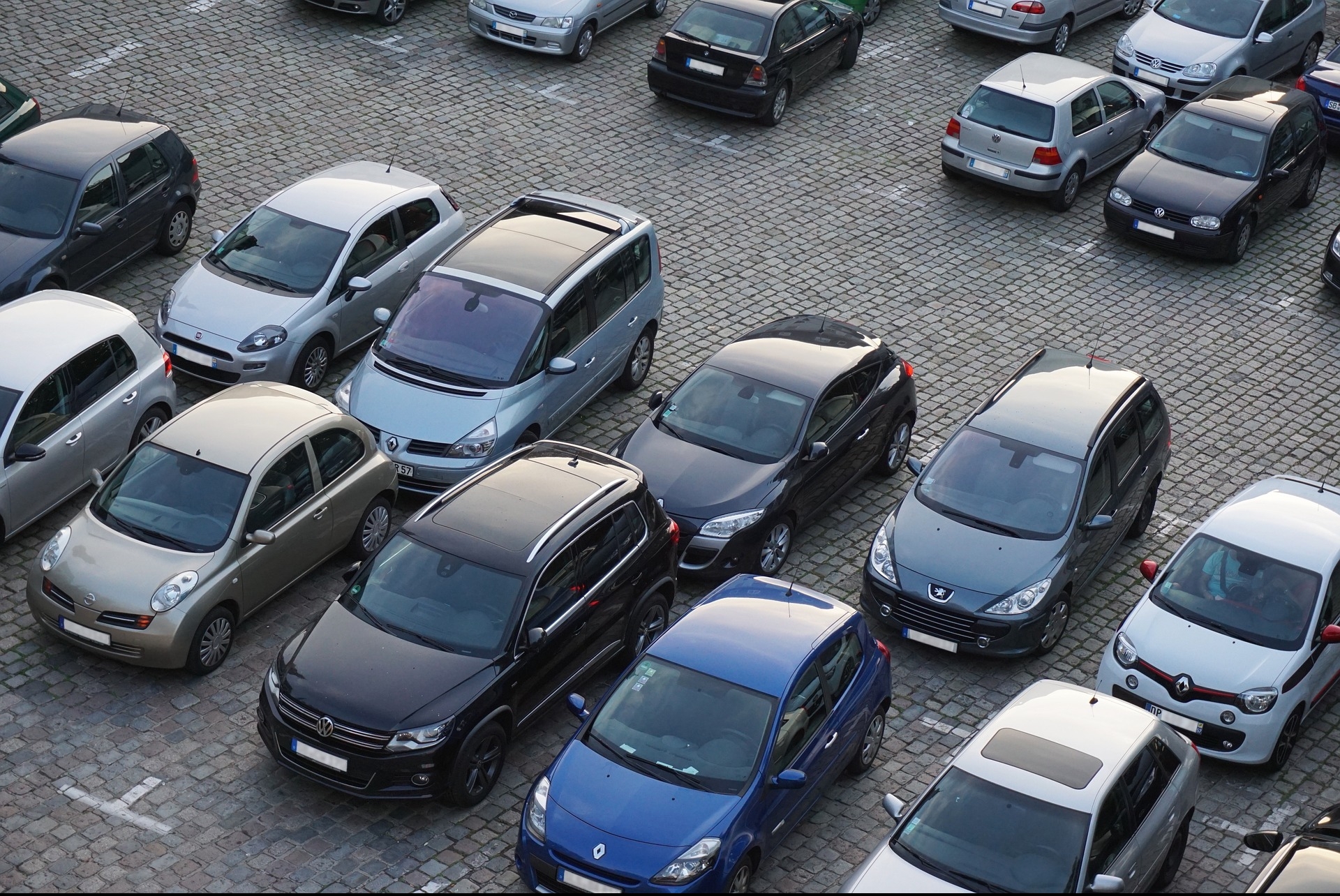 Cumperi o mașină second hand? Verific-o mai întâi pe site-ul care îți spune tot ce vânzătorul nu vrea să afli!