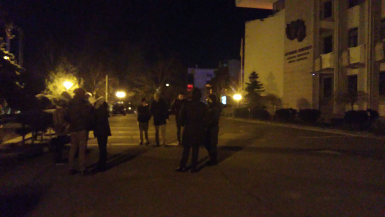 UPDATE! Protest în fața Prefecturii Constanța: „Uniți, toți, scăpăm țara de hoți“ (foto/audio)