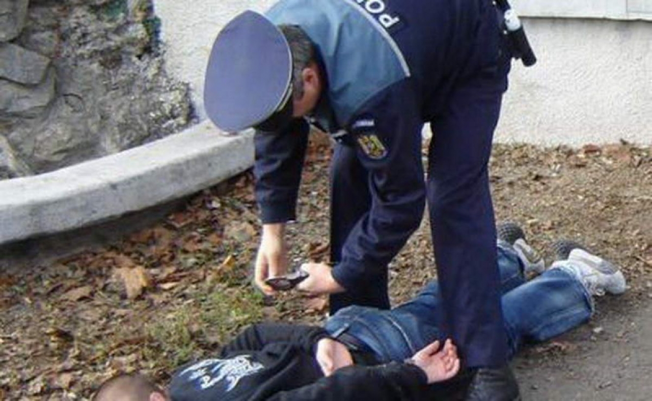 Recompensa primită de doi tineri din Constanța care au imobilizat un hoț ce tâlhărise o femeie