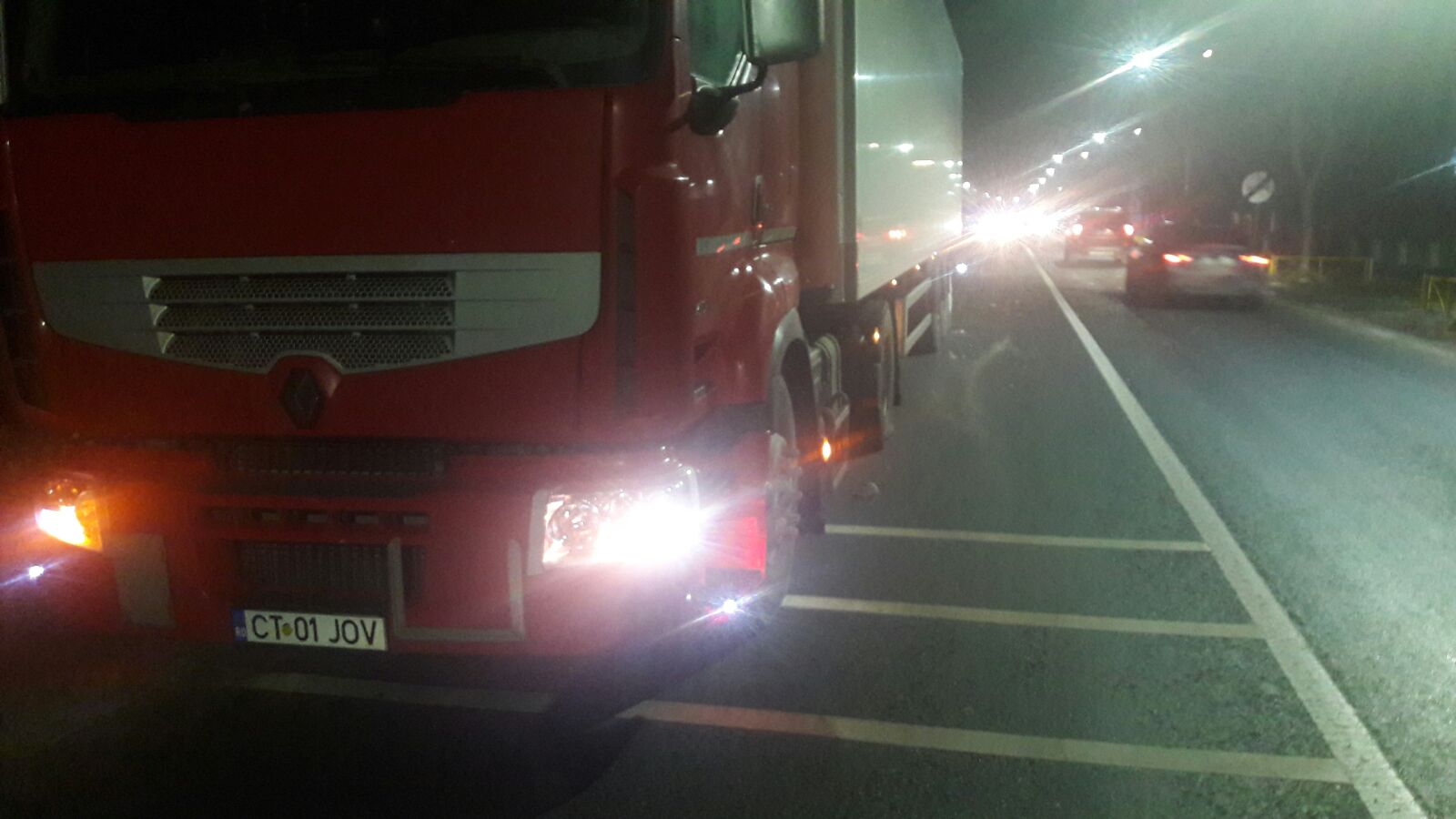 FOTO: Accident în Murfatlar produs între un autoturism și un TIR