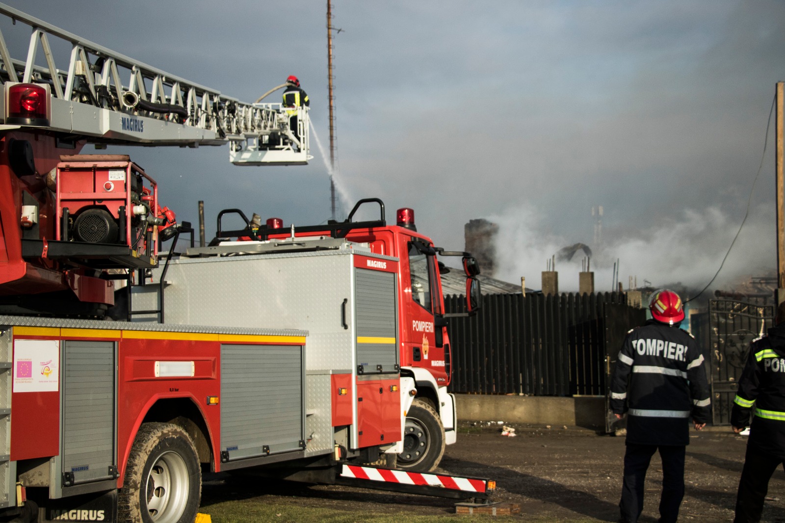 UPDATE – MEDGIDIA: Persoanele afectate de incendiu, ajutate de municipalitate