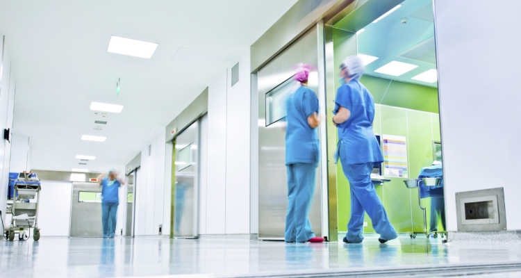 UPDATE – Ministrul Sănătății a dispus un control la clinica din Constanța unde o mamă și apoi un bebeluș au murit la scurt timp după naștere