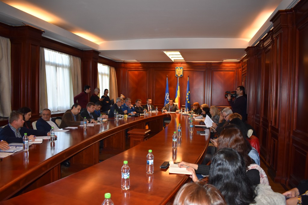 Colegiul Prefectural se reunește în ședință pentru a discuta despre derularea programelor naționale de sănătate în județul Constanța