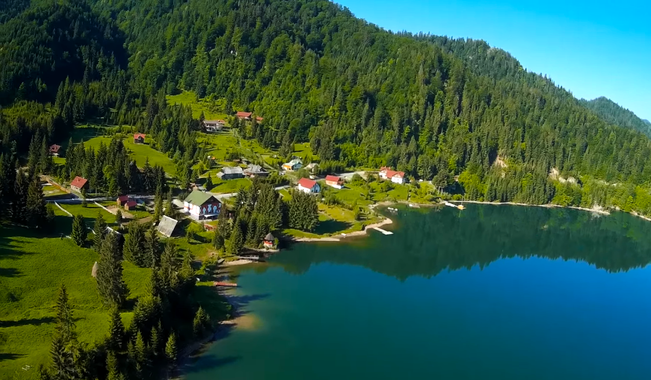 Cele mai pitorești destinații din România şi străinătate, promovate la Târgul de Turism al României