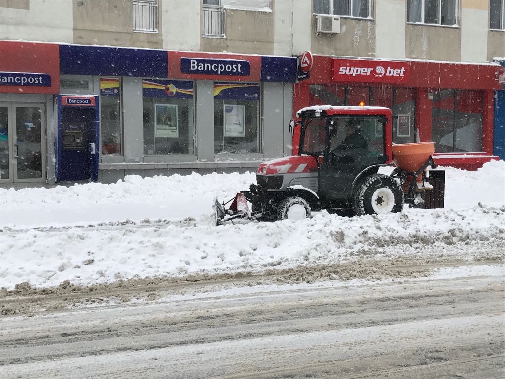 MANGALIA: A fost suplimentat numărul utilajelor de deszăpezire