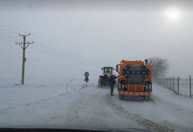 Județul CONSTANȚA: Vremea severă a creat probleme mari. 41 de localități fără curent, drumuri naționale și județene închise
