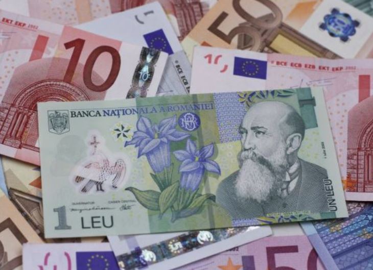 Analiştii CFA anticipează în următoarele 12 luni o cotaţie de 4,74 lei pentru un euro, creşterea inflaţiei şi a dobânzilor