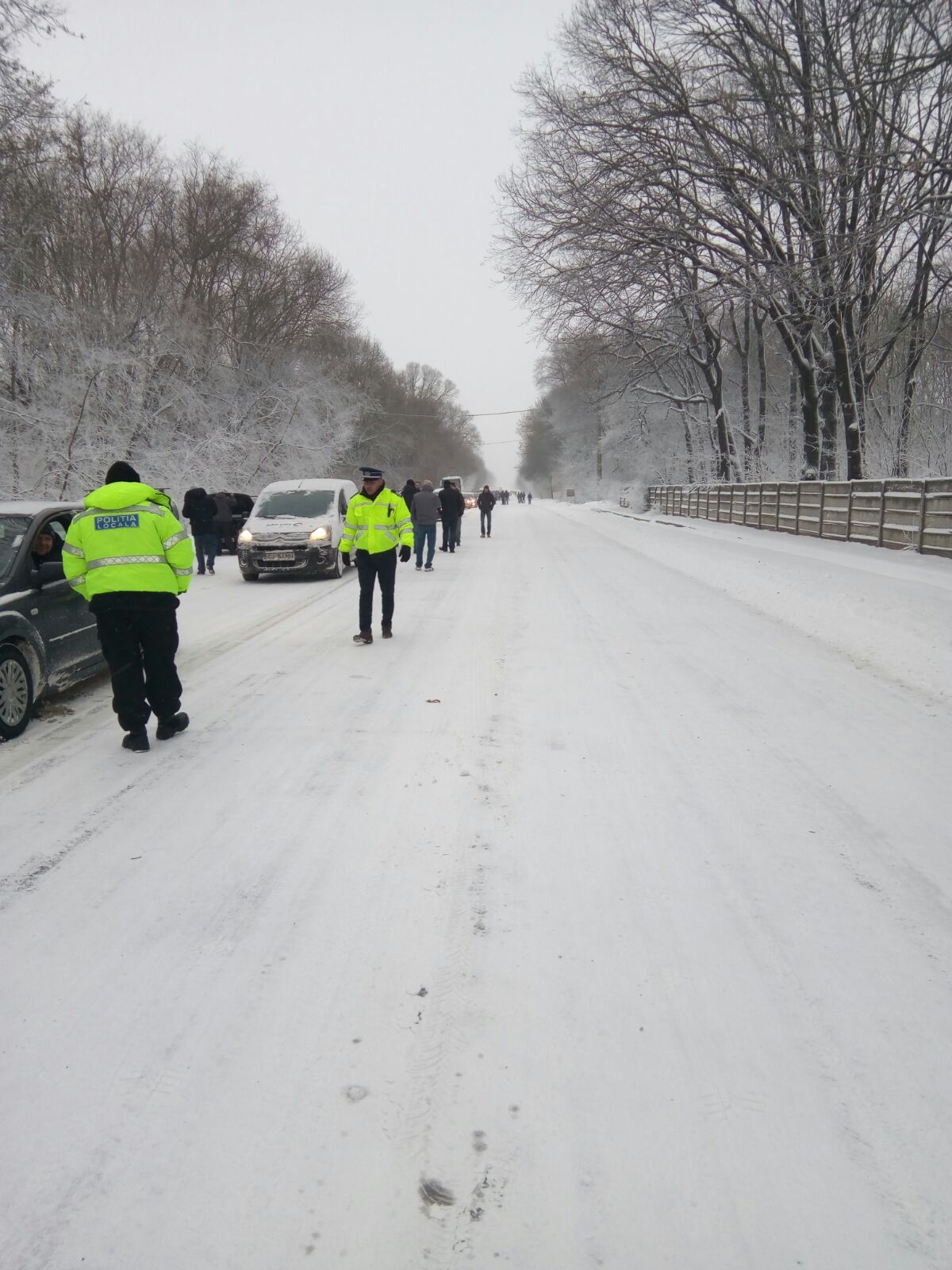 Constanţa – Valu lui Traian, se circula controlat, în condiţii de iarnă (video)