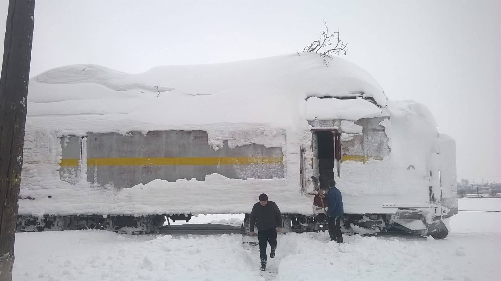 FOTO – CFR Călători: 52 de trenuri anulate vineri după-amiaza