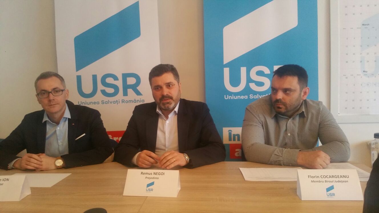 CONSTANȚA: USR începe o campanie de strângere de semnături pentru modificarea Constituţiei