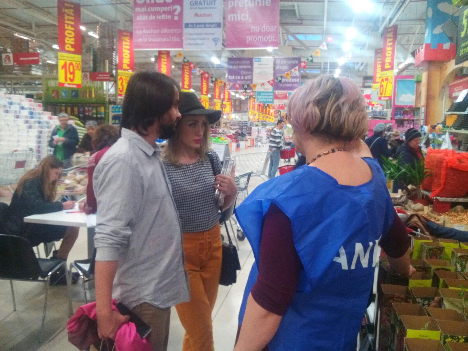 FOTO – CONSTANȚA: Campanie de informare referitoare la drepturile consumatorilor