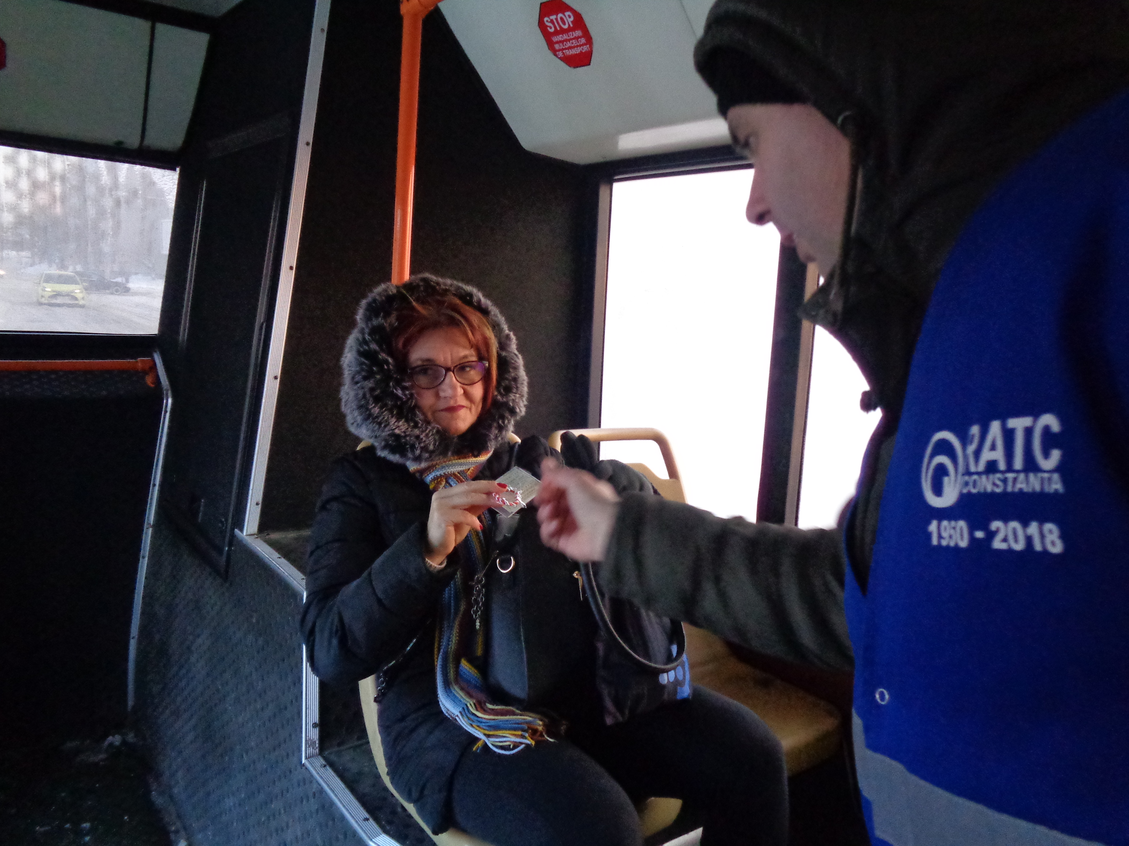 RATC oferă mărțișoare de 1 Martie. Tot de joi, două linii vor avea trasee noi