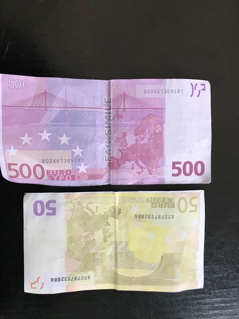 CONSTANȚA: Jandarmii au surprins două persoane care doreau să vândă 550 de euro falşi
