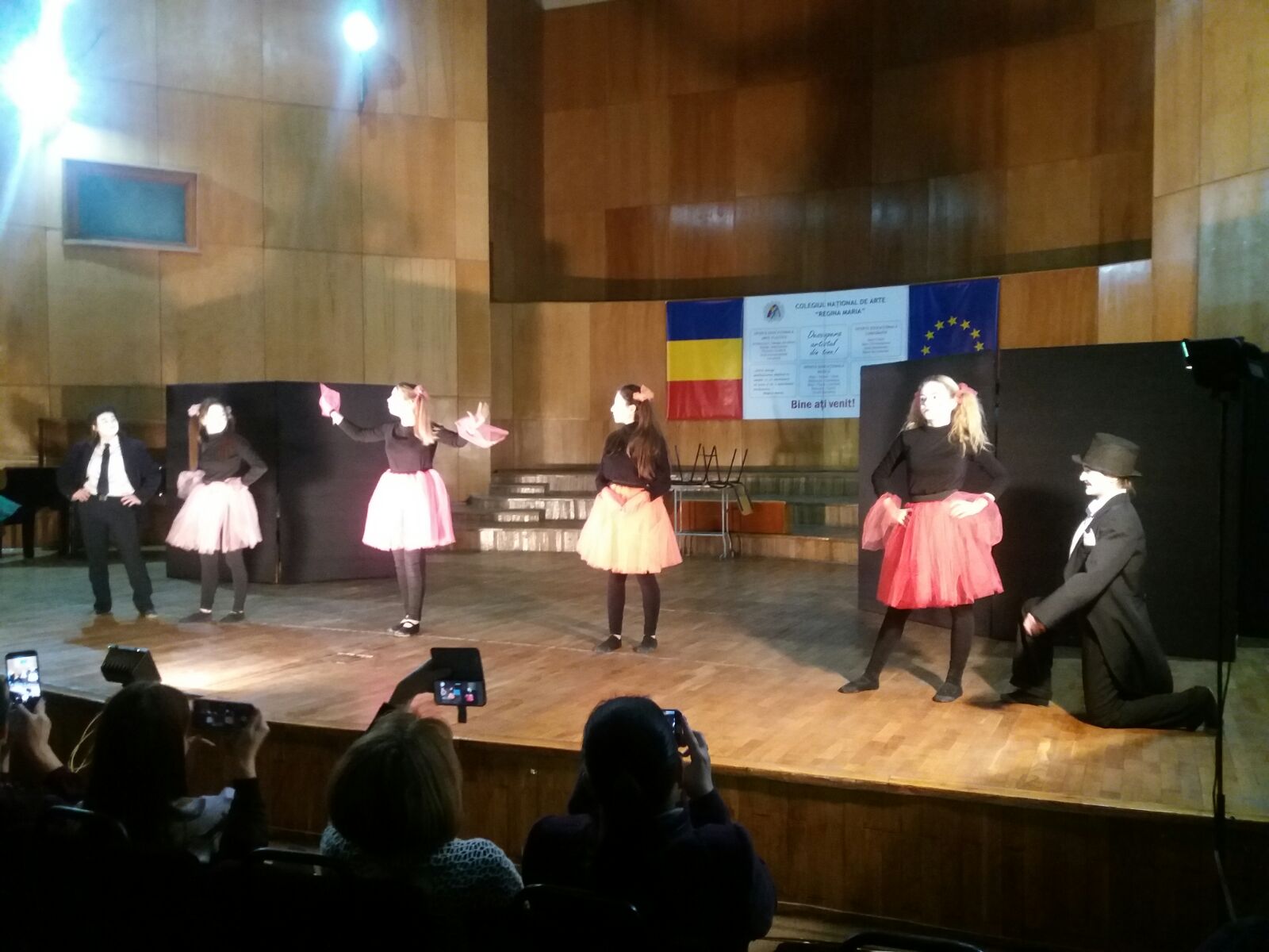 CONSTANȚA: Ziua Mondială a Teatrului, la Colegiul Național „Regina Maria”