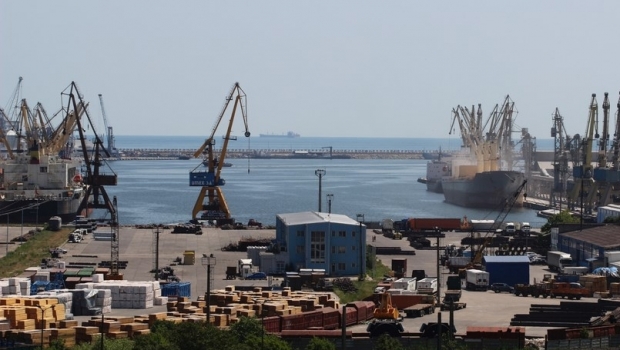 Administraţia Porturilor Dunării Maritime SA Galaţi are în plan investiţii de 10,5 milioane lei şi estimează venituri de 17,8 milioane lei