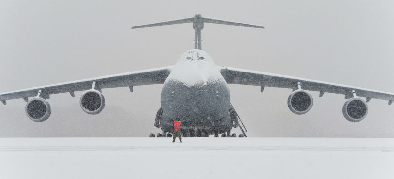 Otopeni: 12 curse aeriene, anulate din cauza vremii