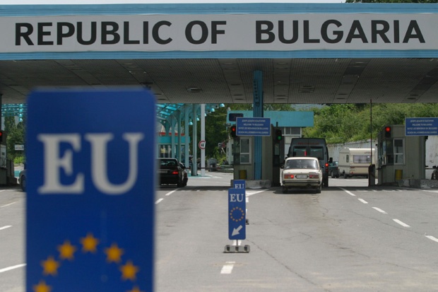 MAE: Atenţionare de călătorie pentru Bulgaria – măsuri de restricţionare a circulaţiei rutiere cu ocazia Zilei Naţionale