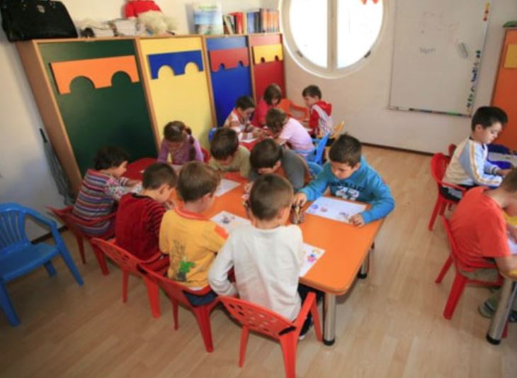 Grupa mijlocie şi grupa mare de la grădiniţă ar putea deveni obligatorii