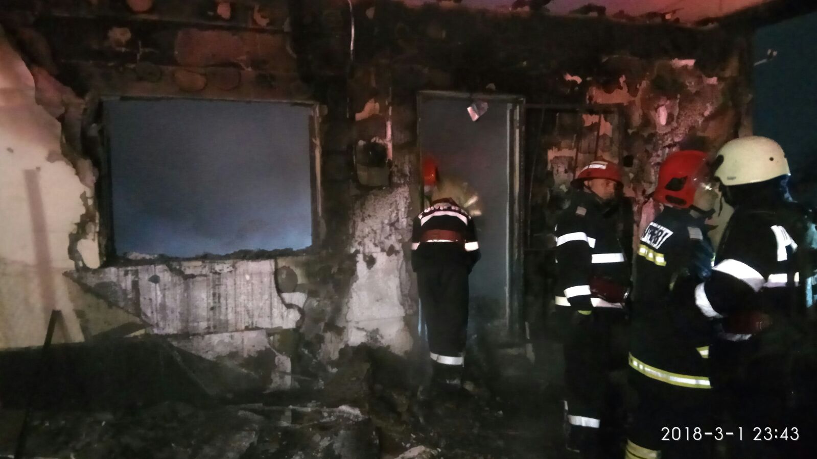 Jud. Constanța: Doi bărbaţi au murit carbonizaţi după ce casa lor a ars într-un incendiu