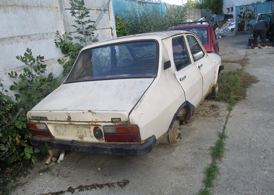 TULCEA: Numărul maşinilor abandonate pe domeniul public a scăzut