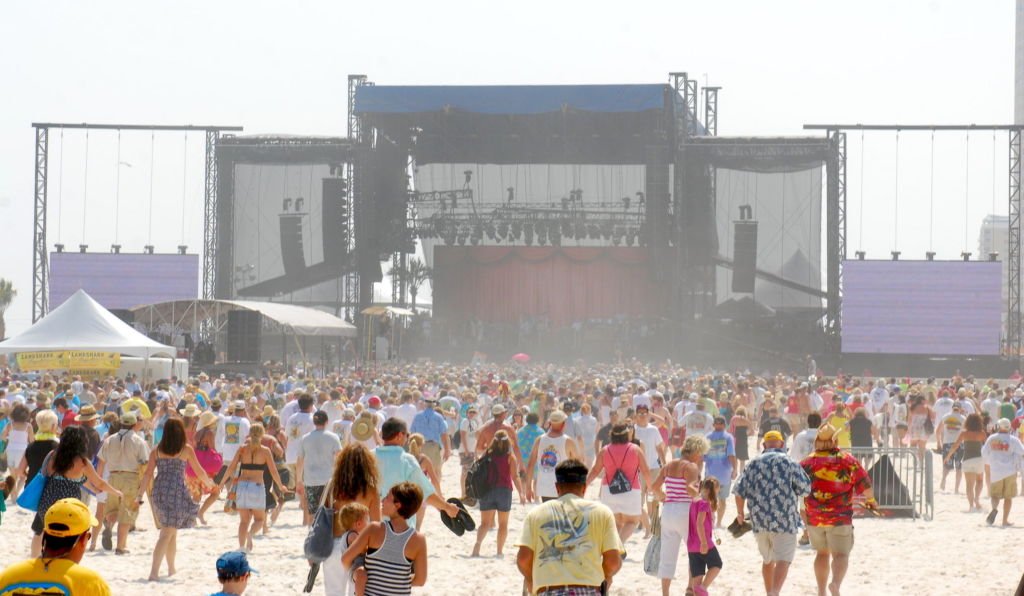 Constănțenii, sfătuiți să profite la maximum de perioada festivalului Neversea