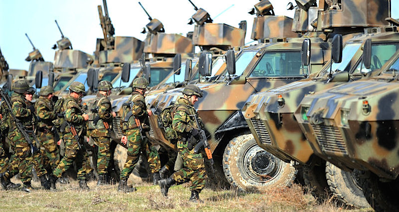 Uniunea Europeană doreşte crearea unui „Schengen militar“ pentru a se putea apăra