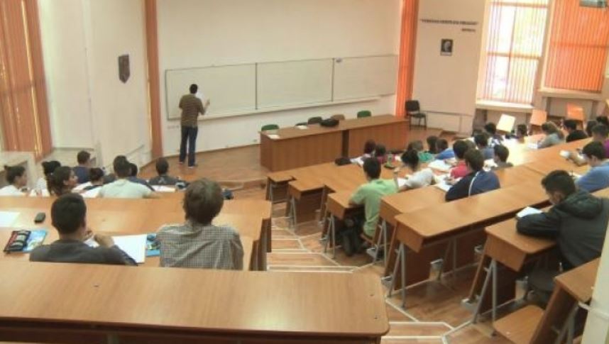 Studenţii fac apel la universităţile de stat din ţară să nu mărească taxele de şcolarizare