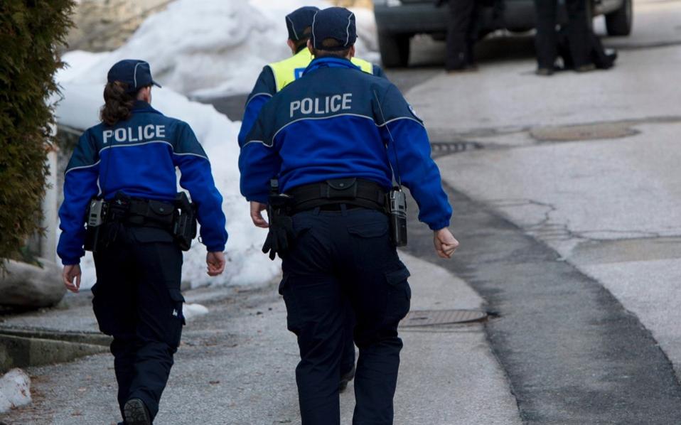 AUSTRIA: Patru răniţi în două atacuri cu armă albă