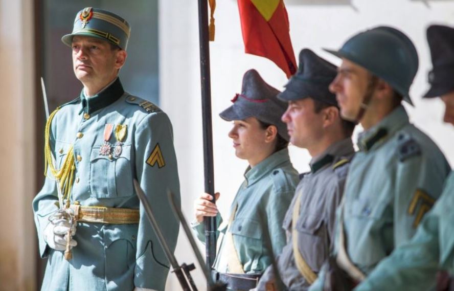 Prezentare de uniforme ale Armatei Române din Primul Razboi Mondial, la Palatul Copiilor Constanța