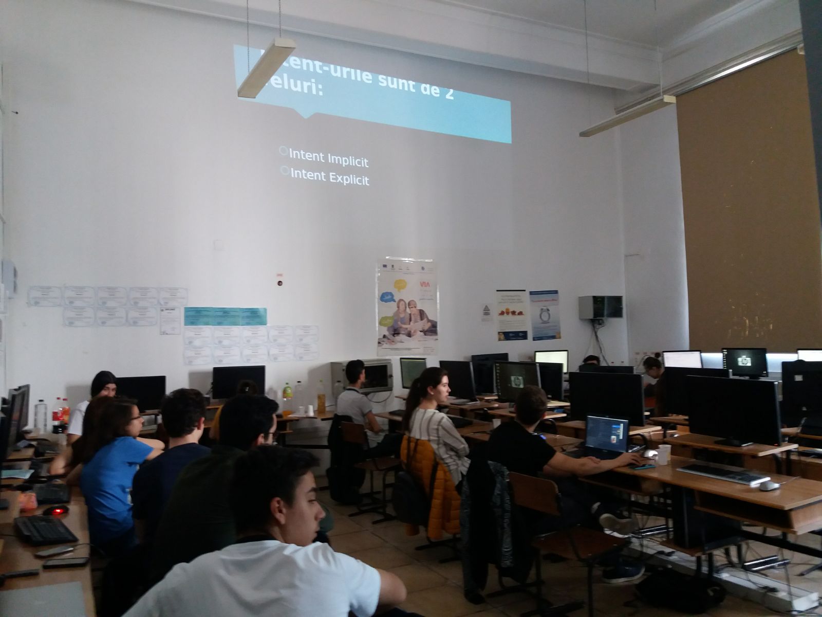 FOTO: „Codette Goes Mobile” – workshop gratuit pentru elevi din Constanța