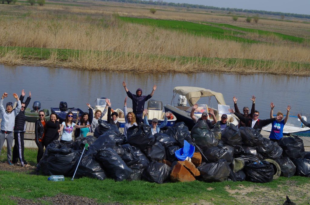 Ziua Pământului: „O lume fără poluare cu plastic” – Activități de igienizare pe teritoriul Rezervației Biosferei Delta Dunării