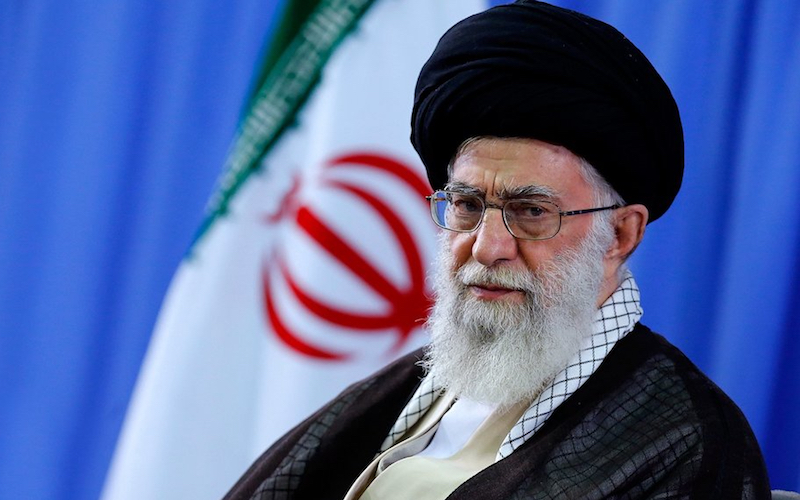 Atacuri în Siria: Liderul suprem iranian Ali Khamenei îi califică drept ”criminali” pe Trump, Macron şi May