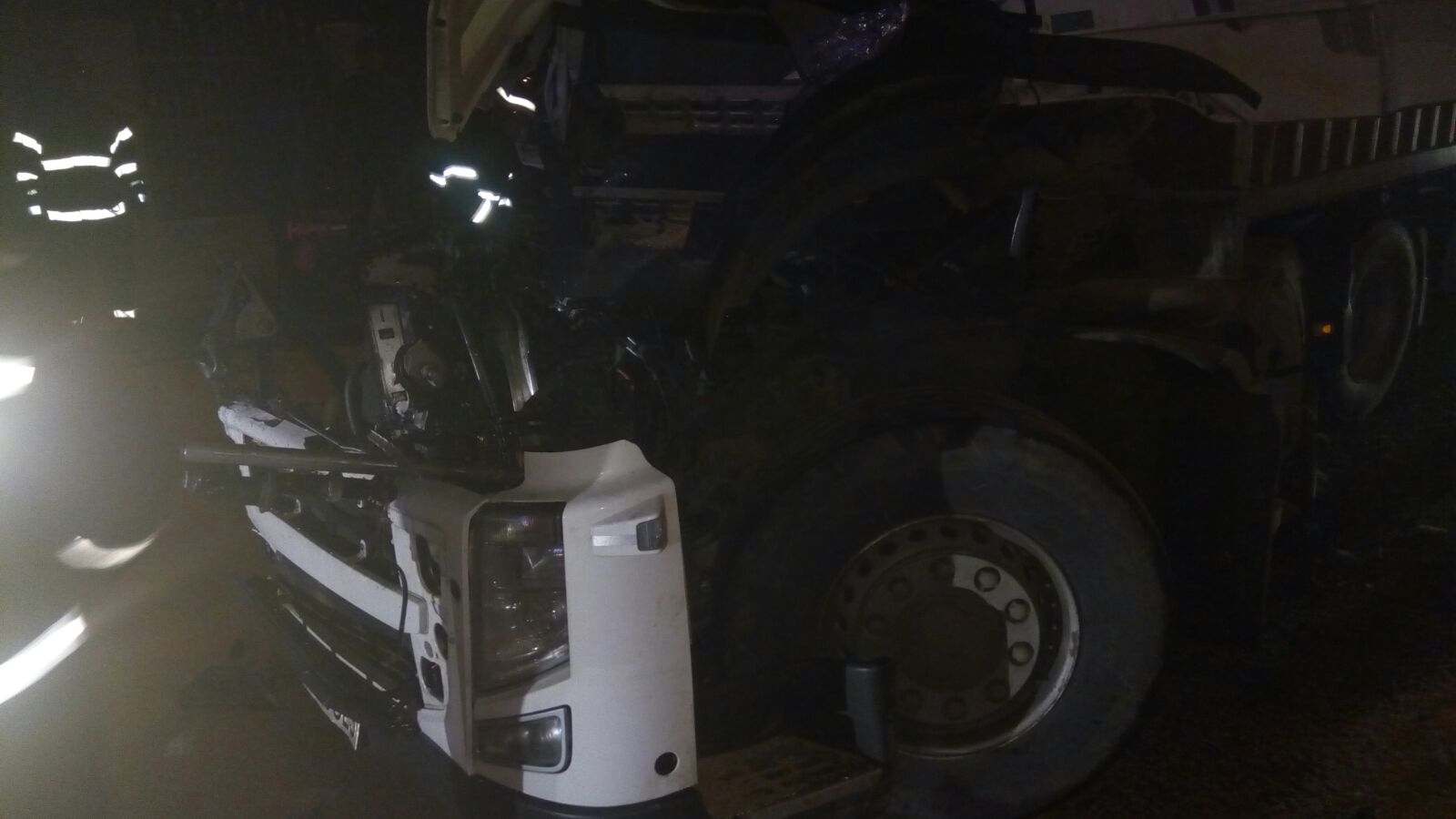 VALUL LUI TRAIAN/FOTO: Persoană încarcerată în urma unui grav accident rutier