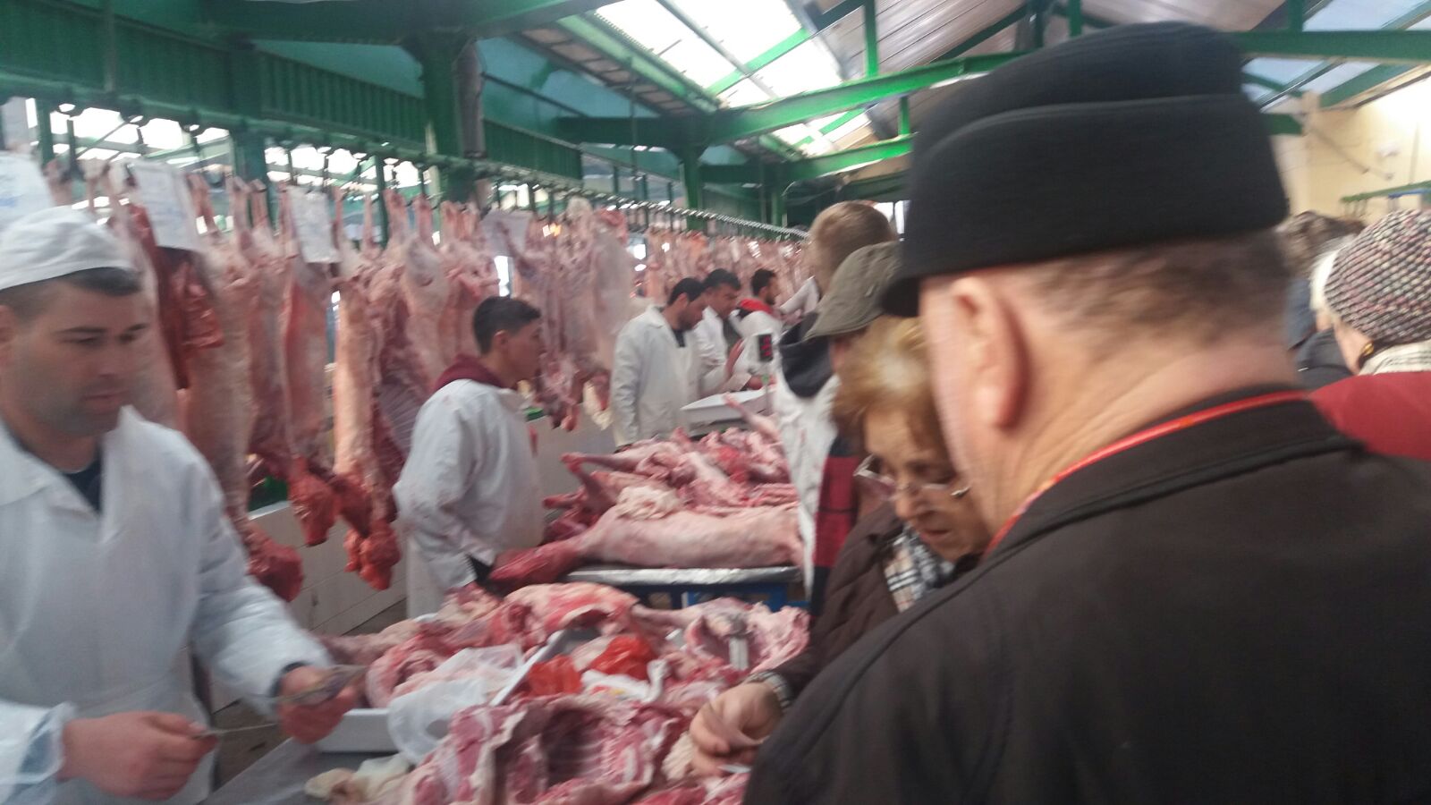 Scumpiri la carnea de miel şi legumele de sezon