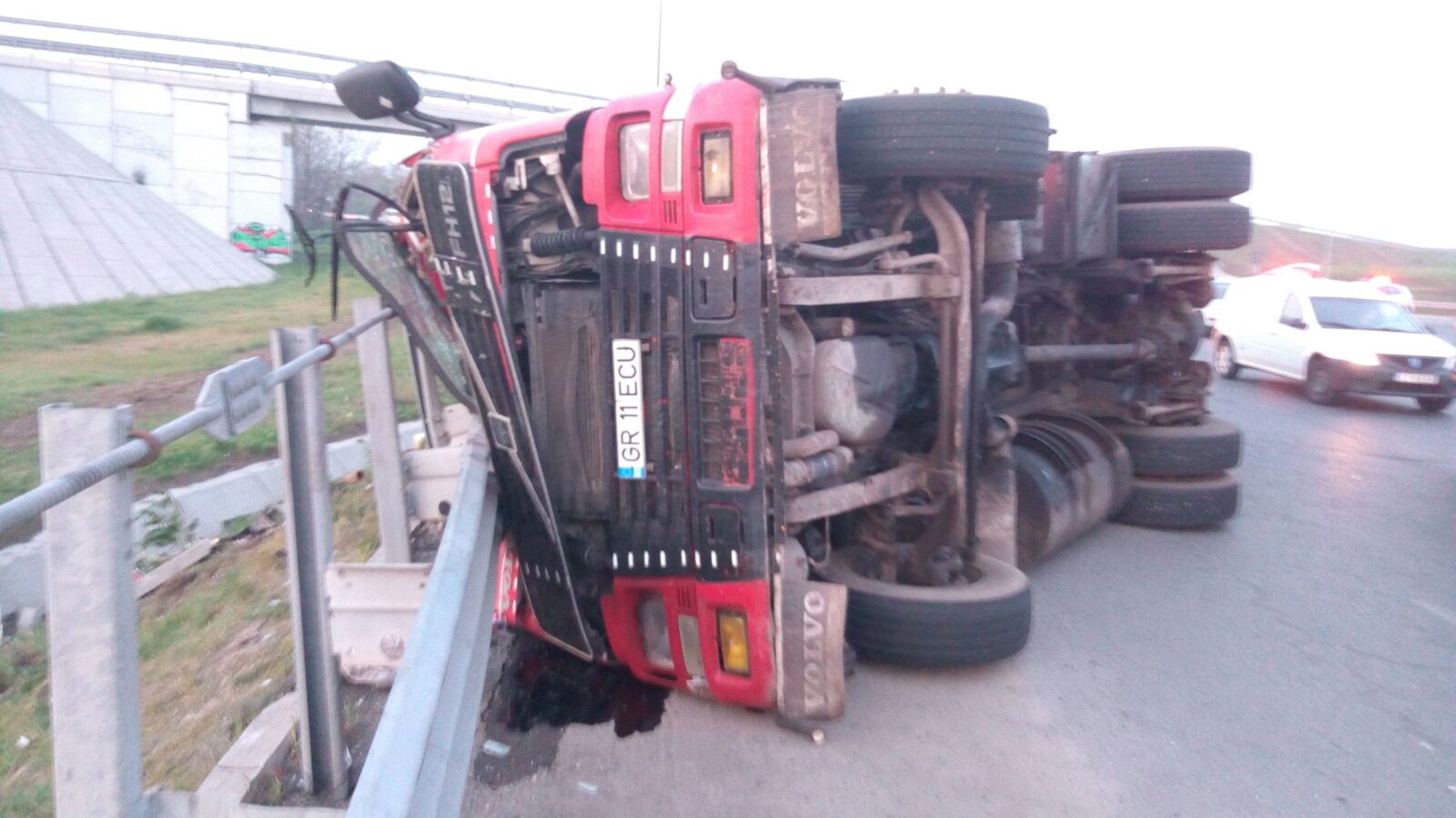AGIGEA/FOTO: Accident rutier grav cu o victimă încarcerată – update