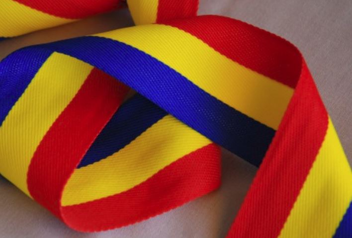 CONSTANȚA: Polițiștii de frontieră refuză hrana la serviciu și poartă banderole tricolore în semn de protest