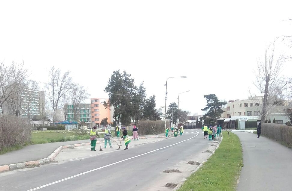 Campanie de igienizare în Mangalia și stațiunile din sudul litoralului