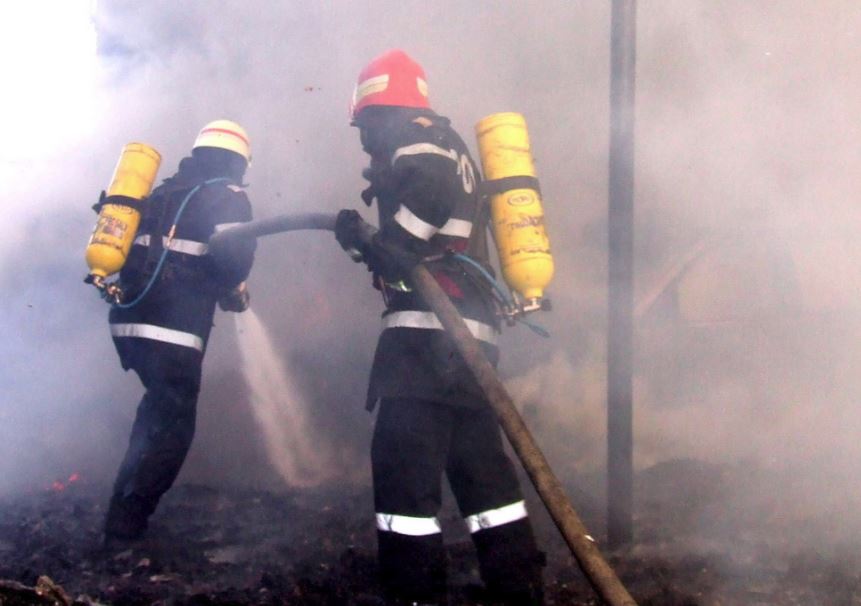 Două case din județul Constanța au luat foc