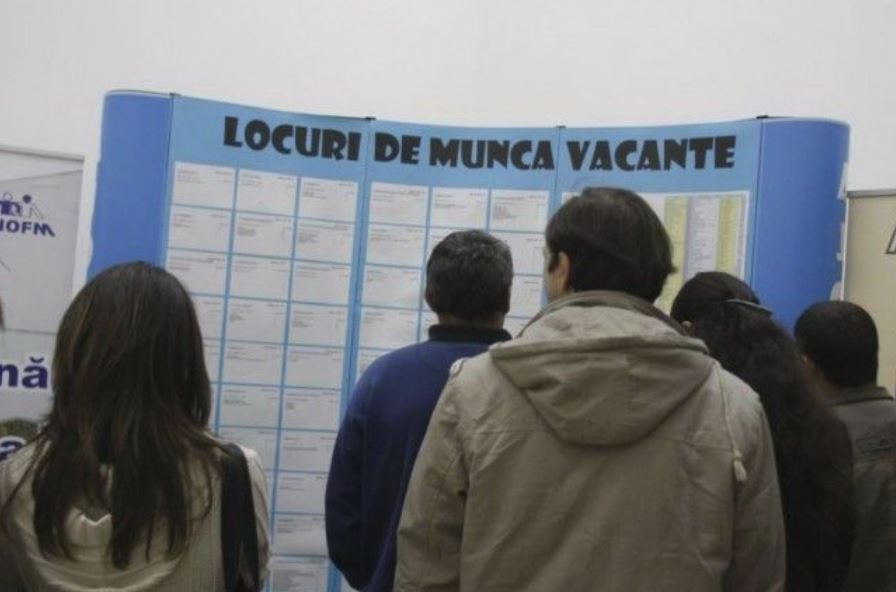 Aproximativ 23.000 de locuri de muncă sunt vacante la nivel național