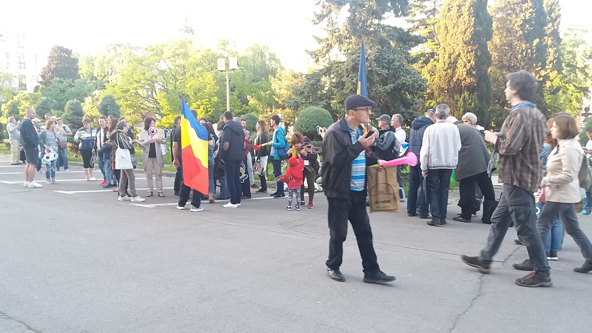 FOTO/ VIDEO CONSTANȚA: PROTEST în fața Prefecturii