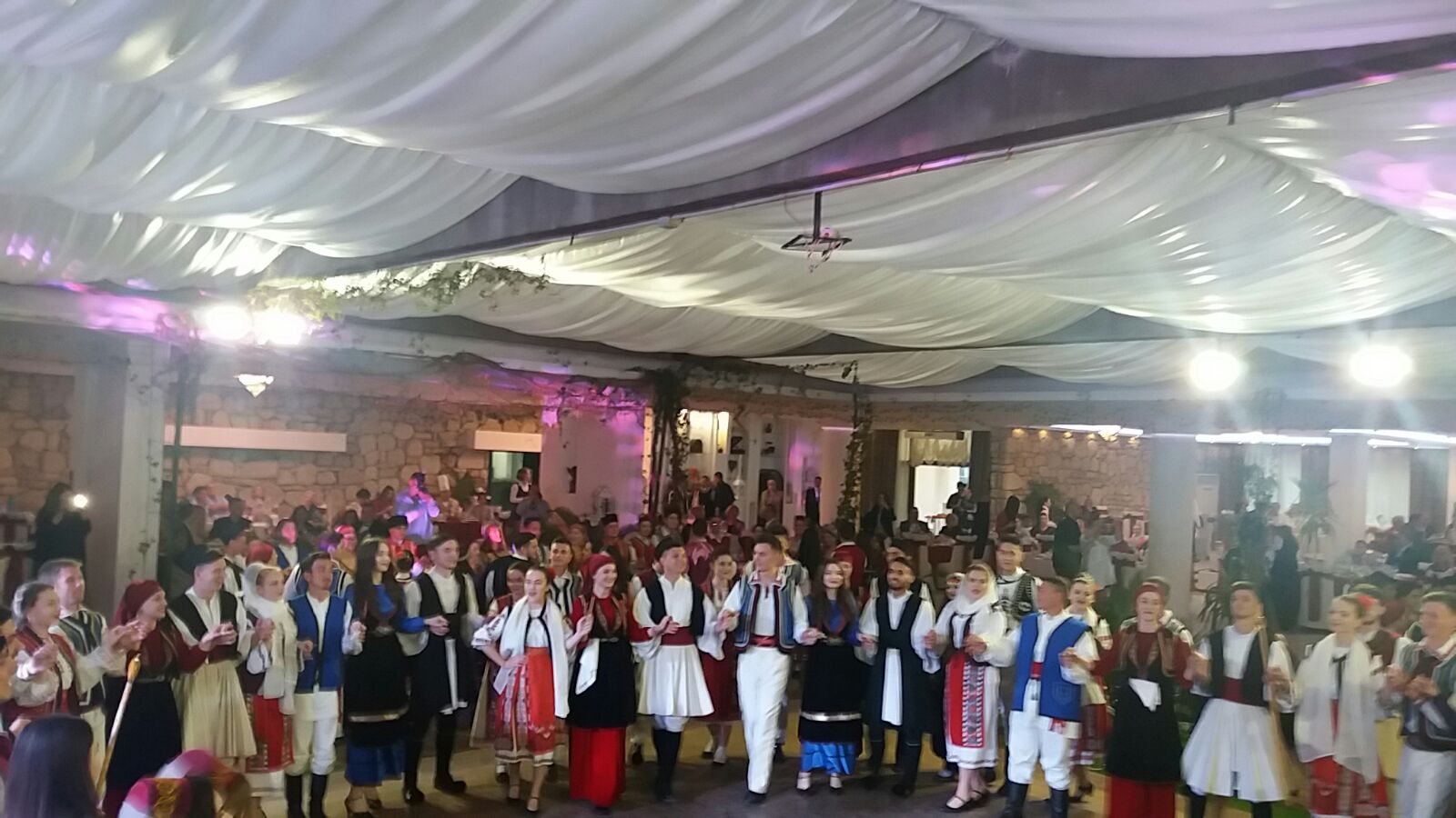 „Seara Dobrogeană“ – primul eveniment autentic dedicat turiștilor de pe litoral a debutat ieri la Mamaia! (video)