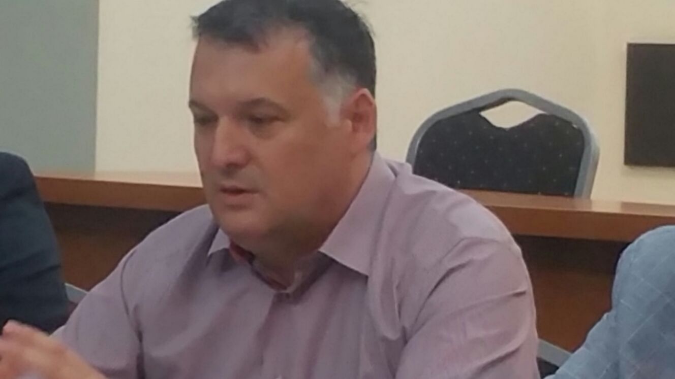 EFORIE: Preşedintele PNL, Bogdan Huţucă, a votat la secţia nr. 291 din oraş