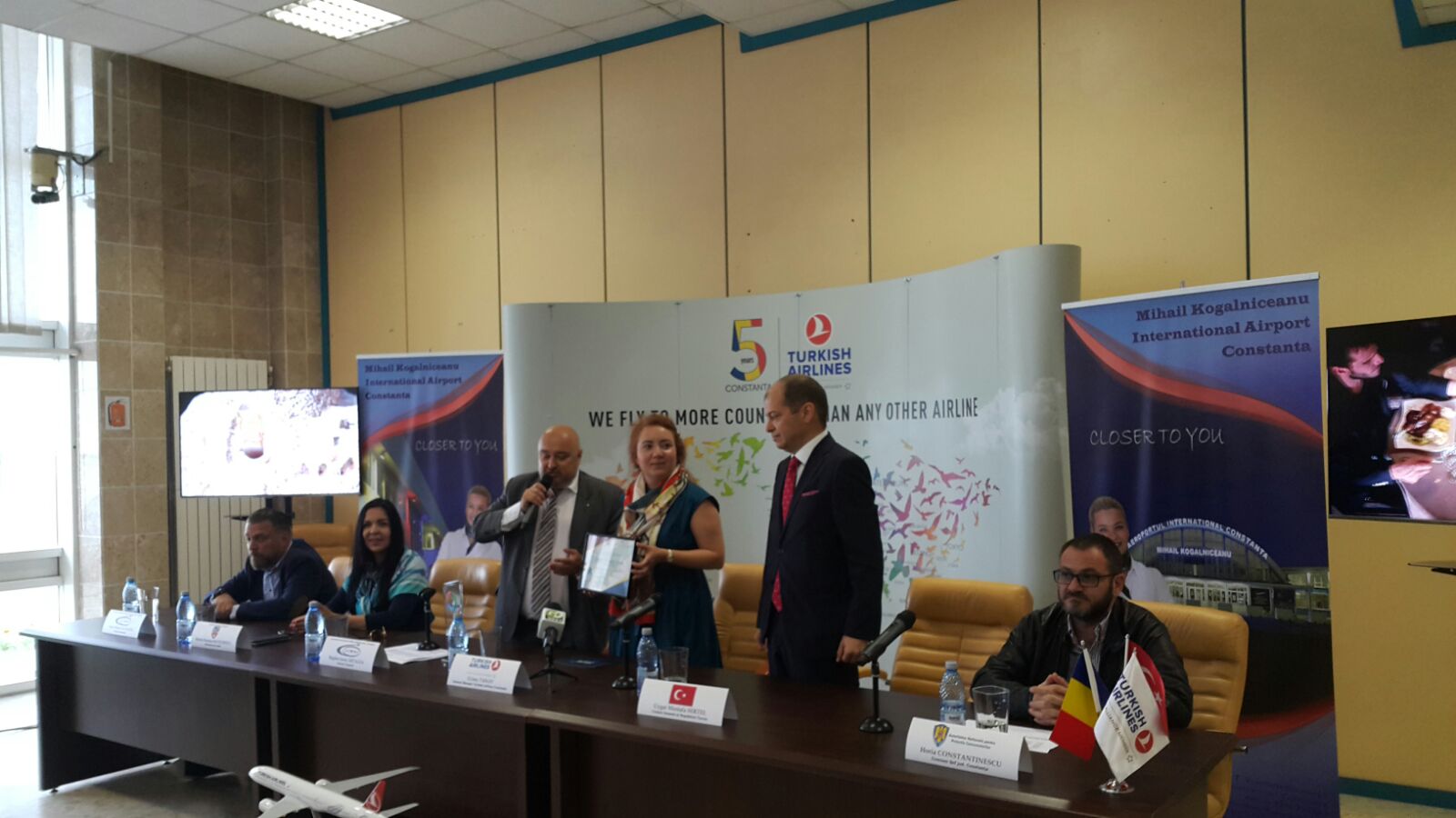 Aeroportul Internațional „Mihail Kogălniceanu“, premiat pentru calitatea serviciilor. Din vară, vor fi introduse noi curse aeriene naționale și internaționale