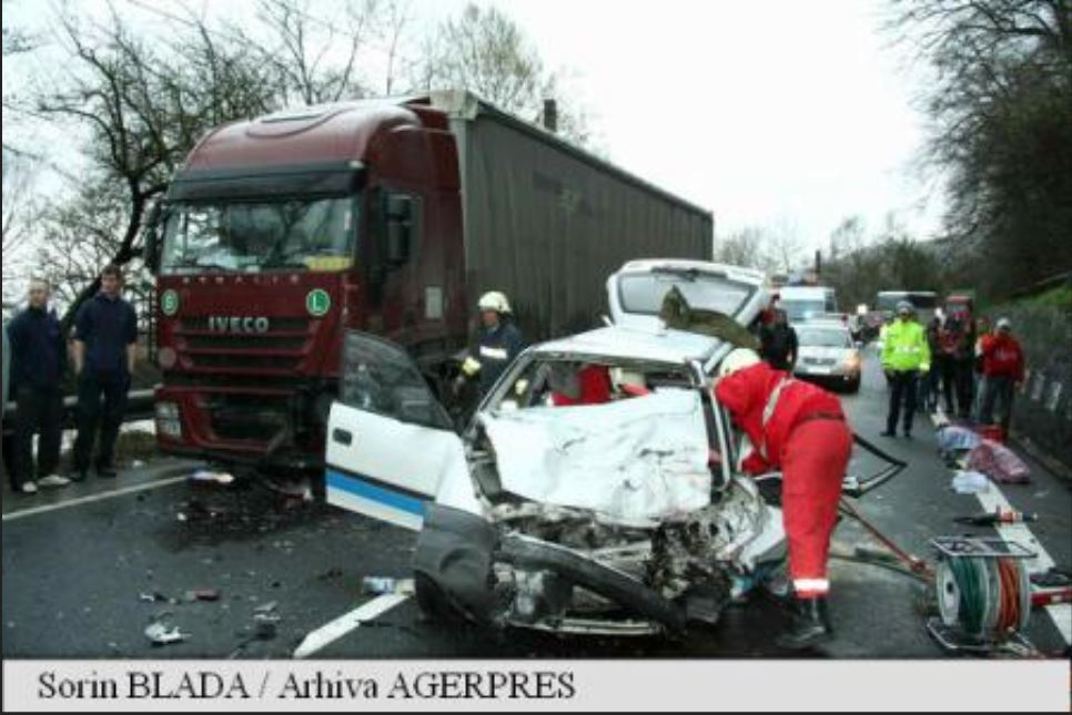 Tragedia din Ungaria. Șoferul se filma cu telefonul mobil în timp ce conducea