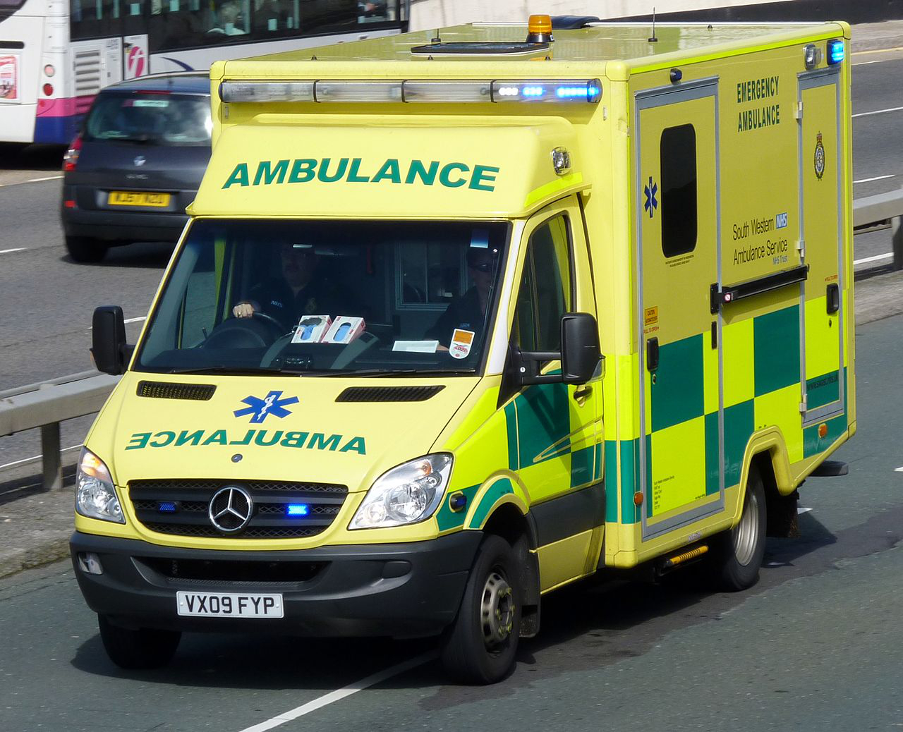 Şofer pe ambulanţă, cel mai căutat loc de muncă în Marea Britanie